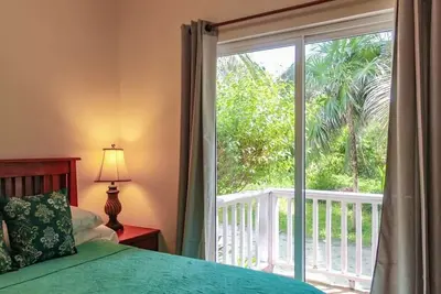 Image de Groundfloor \"Pat's Place\" @ Sapphire Beach Resort