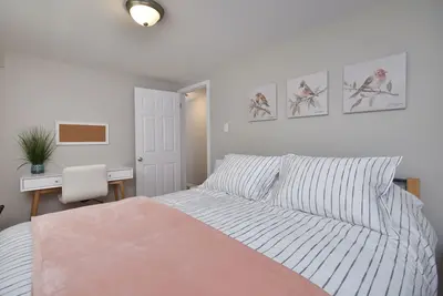 Image de Cozy separate basement appartment in a safe and quiet neighborhood