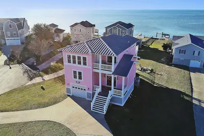 Image de Soundfront, Sound Views, Private Dock, Rec Room, Col21, Warrens Sound Retreat