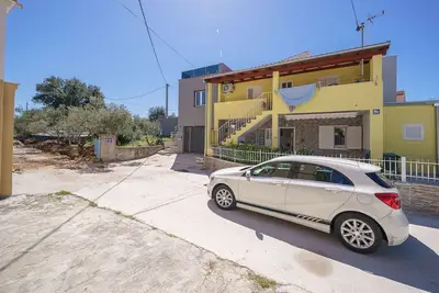 Image de Maison Luxury Konforta (89631-K1) - Brodarica