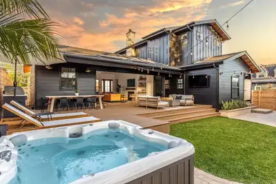Image de Walk to Beach・Hot Tub・eBikes・Fire Pit・Espresso・Bbq