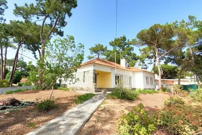 Image de Sintra, V4 house with big garden in Colares, Sintra