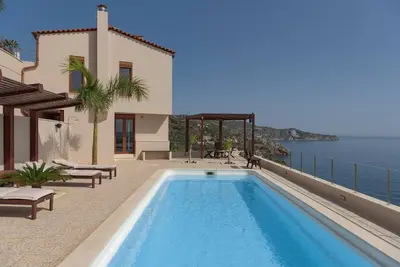 Image de Manificus Villa Iv, with Heated Pool