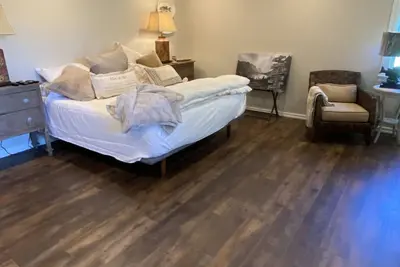 Image de 9375 County Rd 26, Ragland, Al Barndominium with hiking trail and stocked pond.