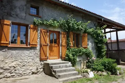 Image de La Grange du Mont Arès, Nestier, au pied des Pyrénées