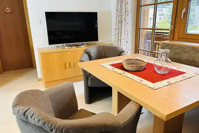 Image de Appartement \"Duregger Fröhlichkeit Plus\" avec vue sur les montagnes, jardin et Wi-Fi.
