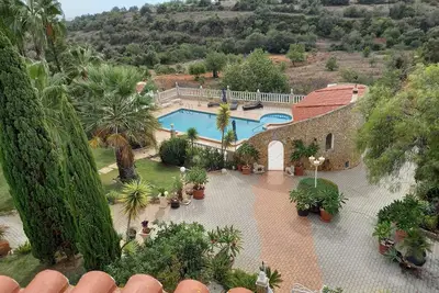 Image de Belle +grande villa climatisée, grande piscine privée, jardin, vues vers la côte