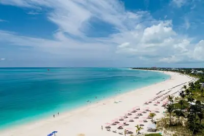 Image de Luxury 3 Bed Condo on Grace Bay! Plaza at Ocw!