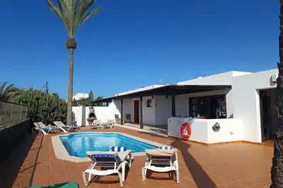Image de 3 Bedroom Central Villa in Playa Blanca with Pool & Pool Table