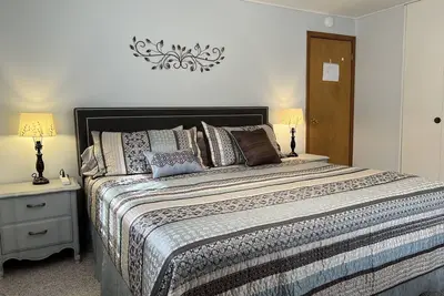 Image de Winding River - Panoramic view of river valley, under 10 minutes to Dreams Park