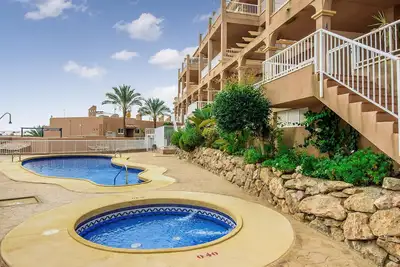 Image de Superbe appartement de 2 chambres à.