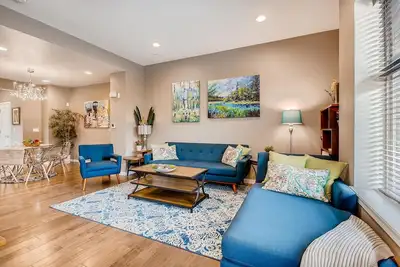 Image de Stunning 4Br Townhome, Amazing Location