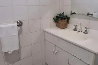 Image de Budget 3br home - 12 mins from airport, Bohemian Styled, great for small groups.