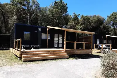 Image de Homeflower Premium 35 m² 3 chambres + terrasse 21m² + Tv + Lv + Clim + Plancha 6 personnes