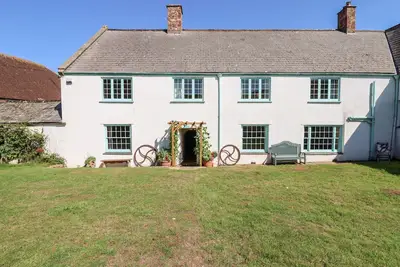 Image de Aluric'S Hall, with open fire in Porlock