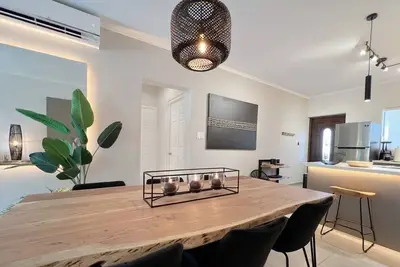 Image de Luxury 2-bdr condo in Gold Coast - Malmok /Au~126a
