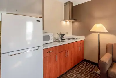 Image de Your Relaxing Getaway Awaits! 2 Spacious Units, Close to Tri-Cities Airport!