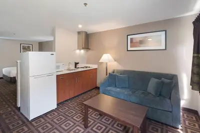 Image de Great Relaxing Overnight Stay! 3 Comfortable Units, Close to Tri-Cities Airport