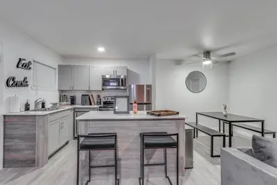 Image de New Montrose Gem! Central to Downtown Htx, Nrg, & the Museum District.