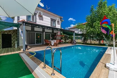 Image de Antalya With Pool And Garden Villa Yazir