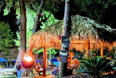 Image de #S Son's Blue River Camp - Glamping Cabin w/ 2 Queen Beds