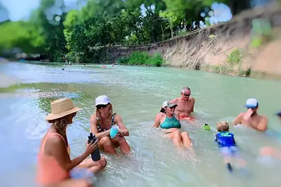 Image de #35 Son's River Ranch - Glamping Cabin w/ 2 Queen Beds