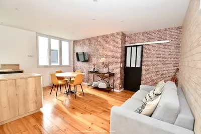 Image de Rénové, cosy plein centre de Royan. Marché, plages