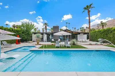 Image de 5 Palms Desert Eichler - Mid-Century Modern w/Pool
