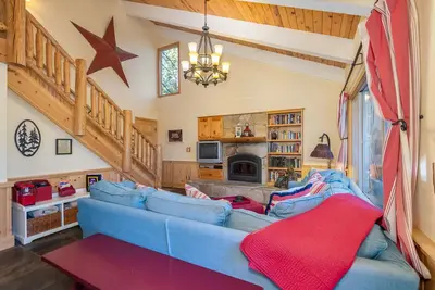 Image de Candy's Cottage- Perfect ski weekend getaway!