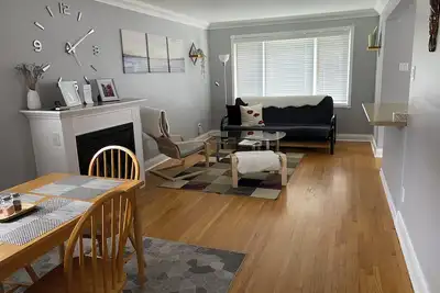 Image de Spacious 2 bedroom main floor bungalow with parking