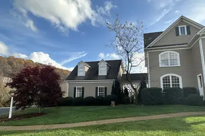 Image de Studio with close proximity to the wineries and hiking