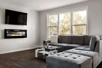 Image de Rivard Beauty - 5bed/2bath - SpaceRental