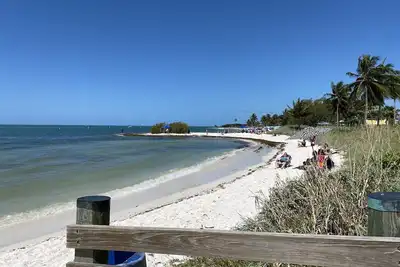 2br 1ba Condo near Sombrero Beach