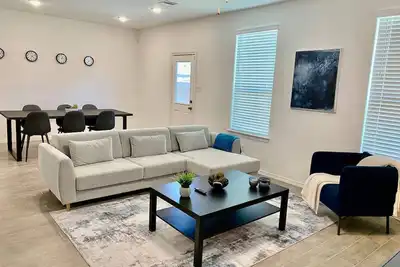 Image de 4 Br Cheerful Home Long Term Stay Equipped in Katy