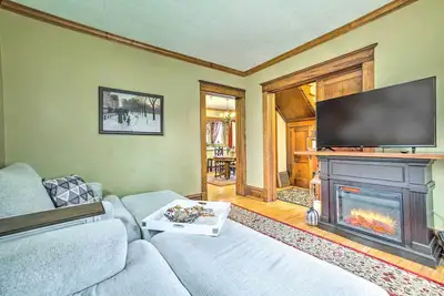 Image de Pet-Friendly Osseo Home w/ Fire Pit & Yard!