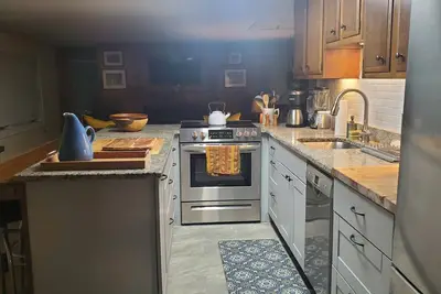 Image de Charming 2-bedroom cottage on country rd. w\/firepit and fireplace