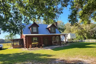 Image de Cabin close enough but far enough to be peaceful