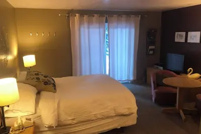 Image de Ski in/out room  with Queen and Full futon. Sleeps 4