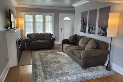 Comfortable 2-bedroom, 2 decks, walking neighborhood, & minutes to downtown.
