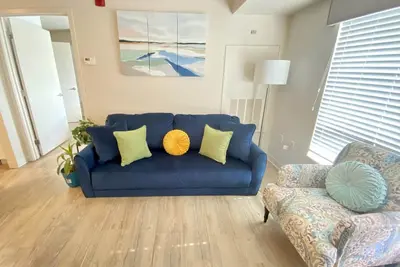 Image de Beautiful Oasis 2/2 with free wi-fi & parking!