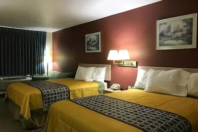 Image de Look No Further! 4 Relaxing Units, Free Parking & Breakfast, Near Library Park