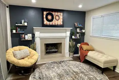 Image de New! Beautifully Renovated, 3bd that has it all!