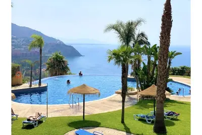 Image de Adosado con Piscina a 5 Minutos de la Playa