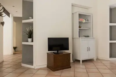 Image de Santonofrio White between Trastevere and St Peter