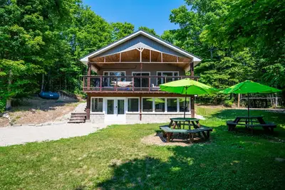Image de Sugarbush Chalet - 7-bed w/ Starlink, v-ball  near beach