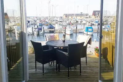Image de Schickes Reihenendhaus Über 2 Etagen Direkt am Jachthafen