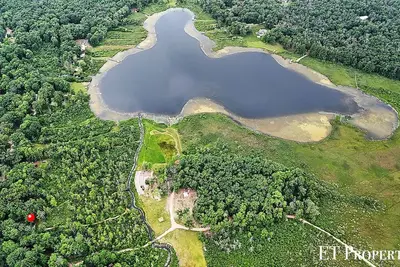 Image de Cozy 2 bedroom cabin on channel with lake access