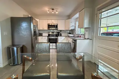 Image de New Reno - Backyard Oasis, South Tampa Pool Home