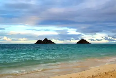 Image de Cozy 2 Bedroom Cottage - Steps from the Beach