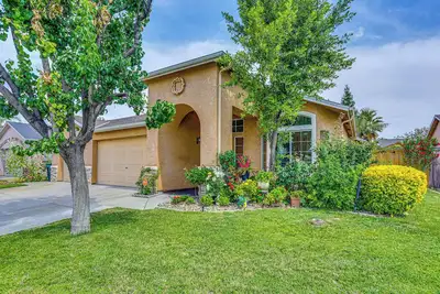 Image de Peaceful Fresno Home, Near Popular Wineries!